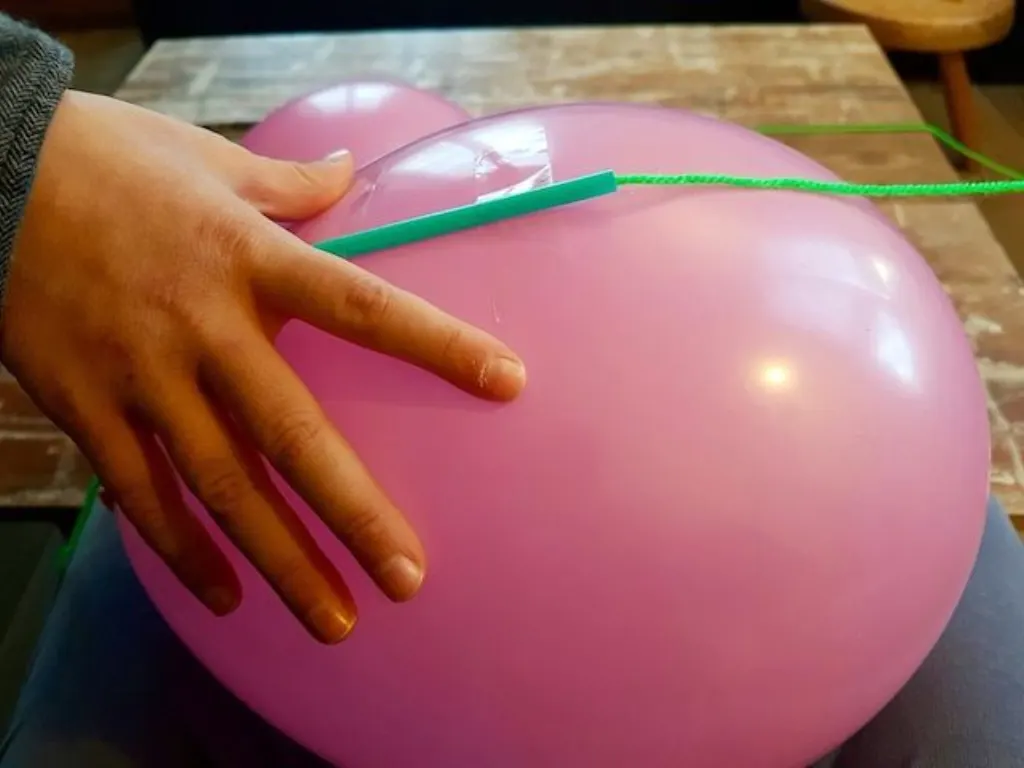 Sur Pinterest jeu anniversaire ballon