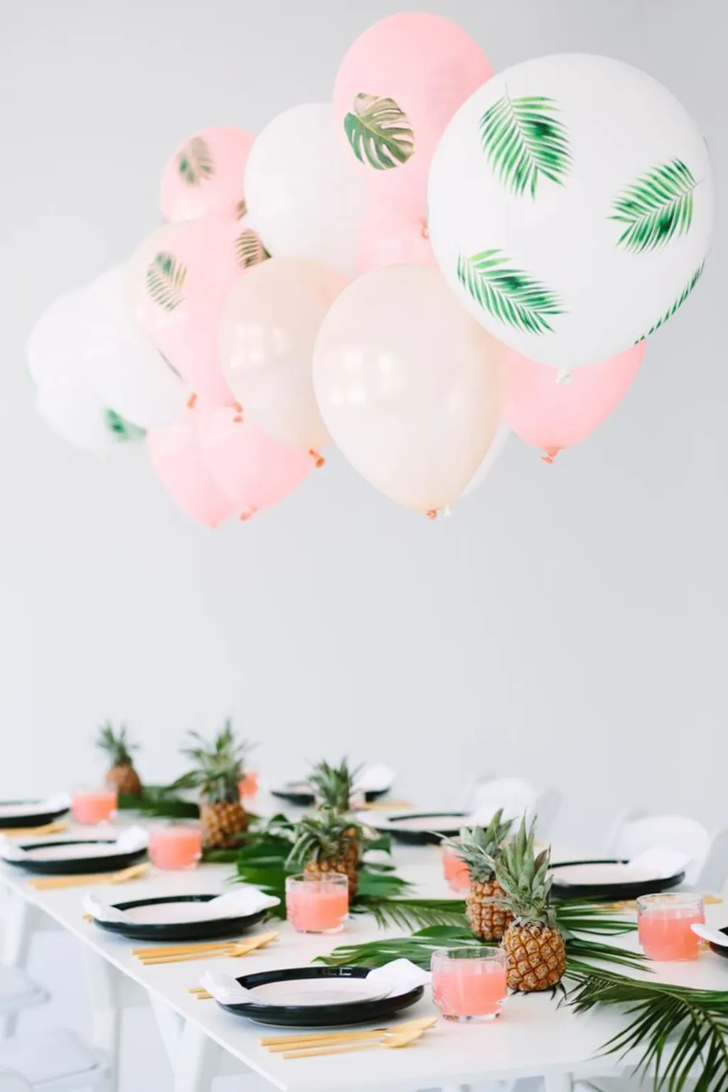Sur Pinterest DIY Palm Leaf Balloons La touche d'Agathe – Réceptions et buffets