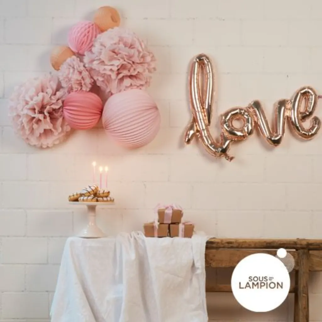 Sur Pinterest Lampions et pompons dans les tons pastels pour décorer un