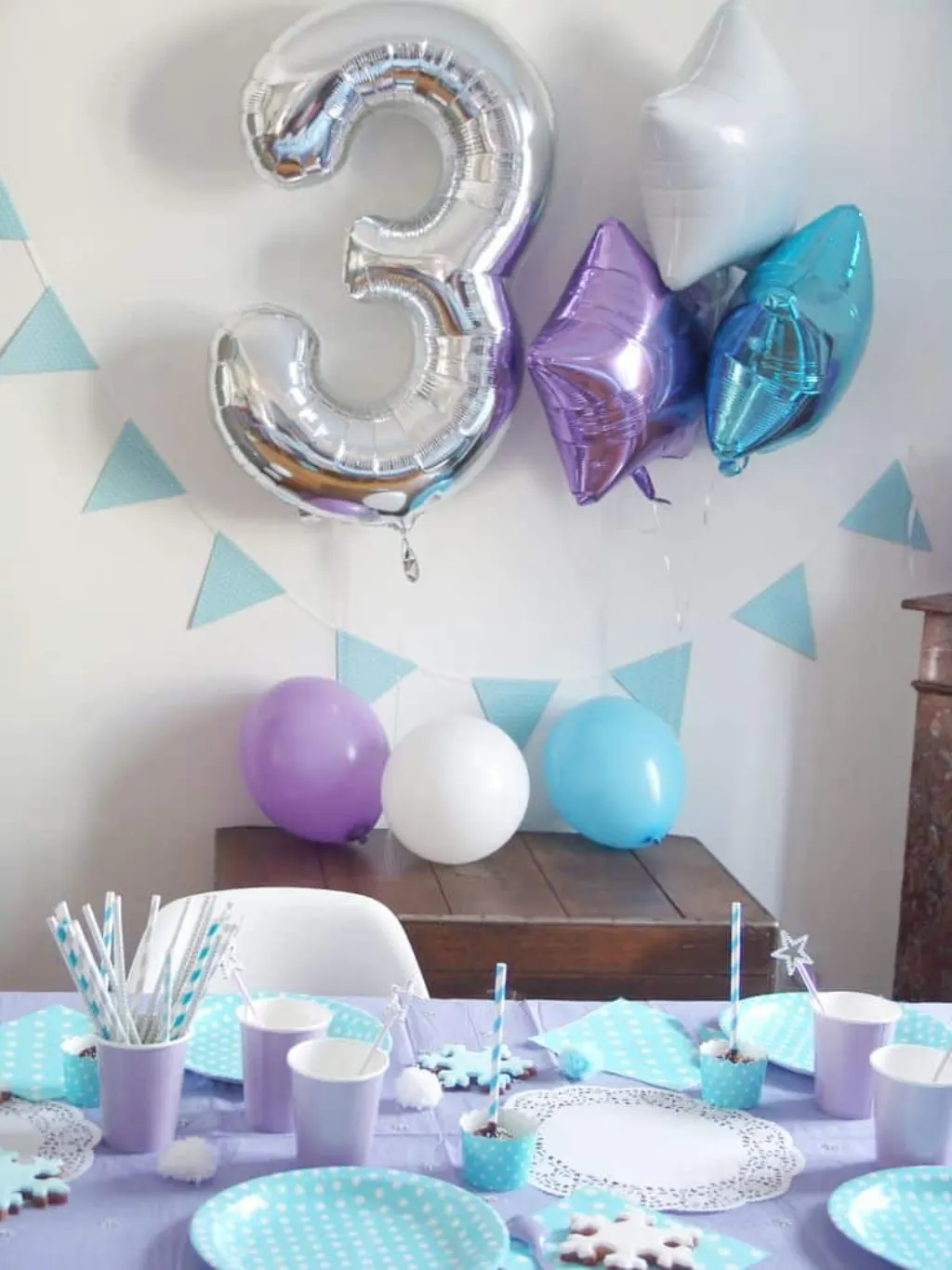 Sur Pinterest Un anniversaire theme reine des neiges pour les 3 ans de Louise