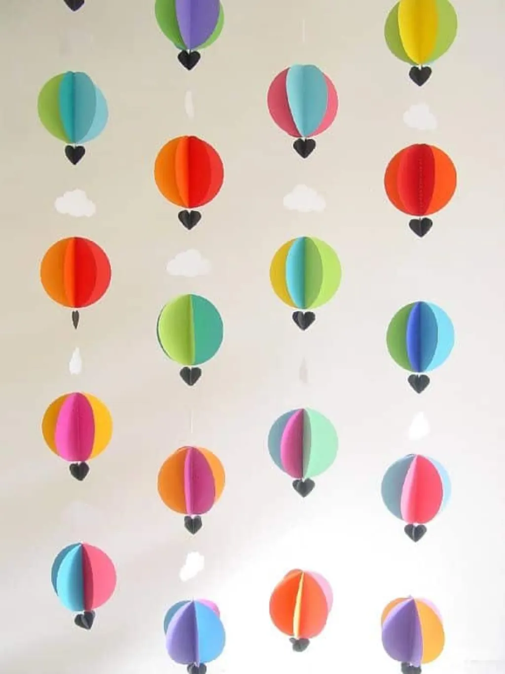 Sur Pinterest Hot Air Balloon Garland « Bright Spark » – Bright Party Decor – Bright