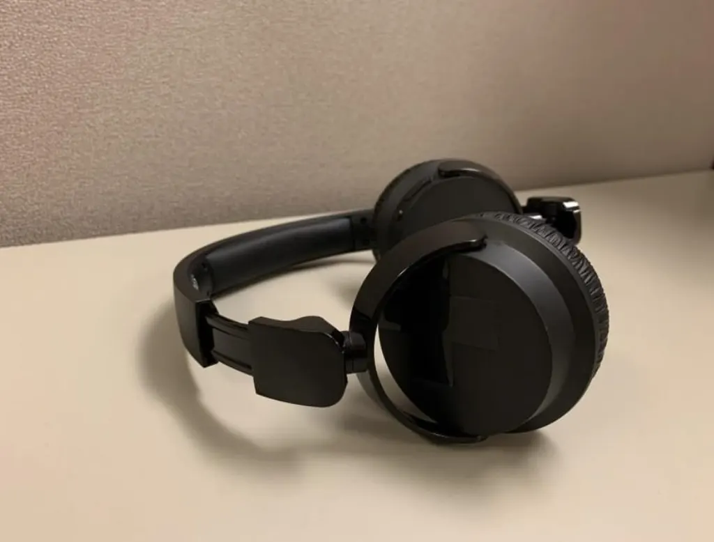 Examen des casques sans fil à suppression de bruit active Philips BASS +