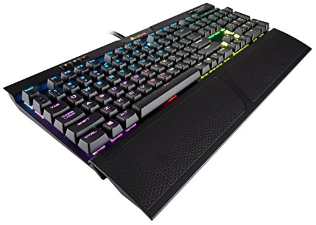 Corsair Clavier de jeu mécanique RAPIDFIRE K70 RGB MK.2 - Commandes d'interconnexion USB et de média - Le plus rapide et linéaire - Cherry MX Speed - Rétroéclairage par LED RGB