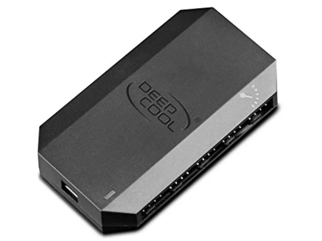 Hub de ventilateur intégré DEEPCOOL FH-10, alimentant jusqu'à 10 ventilateurs (3-pin non-PWM ou 4-pin), occupant un seul embase de carte mère 4 broches (ventilateur système ou ventilateur de processeur)