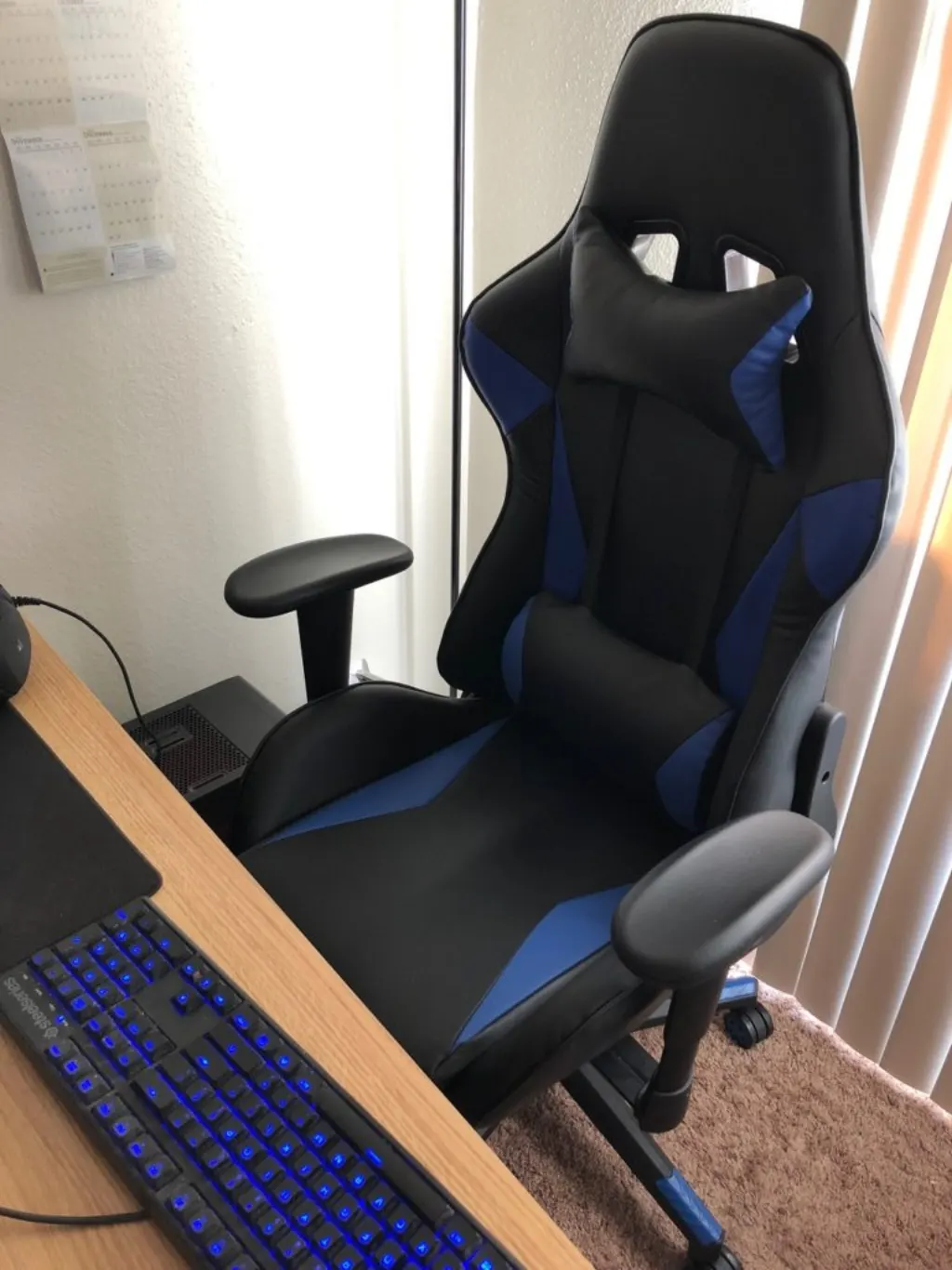 Critique de la chaise de jeu AmazonBasics Racing Style 5