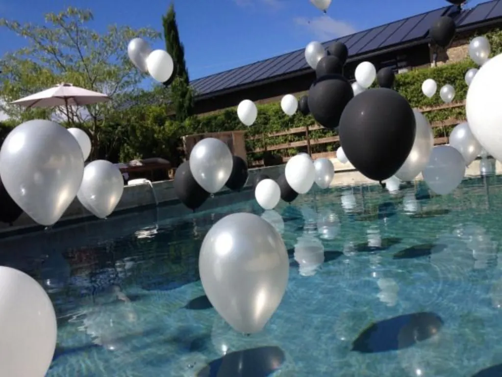 Sur Pinterest Ballons piscine #50thbirthday #50th #birthday #bbq