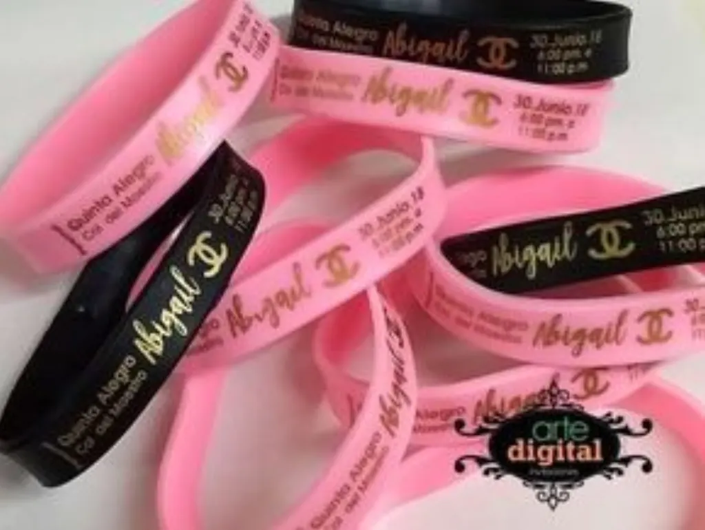 Sur Pinterest 20 Originales ideas para una invitación de XV años que tus invitados