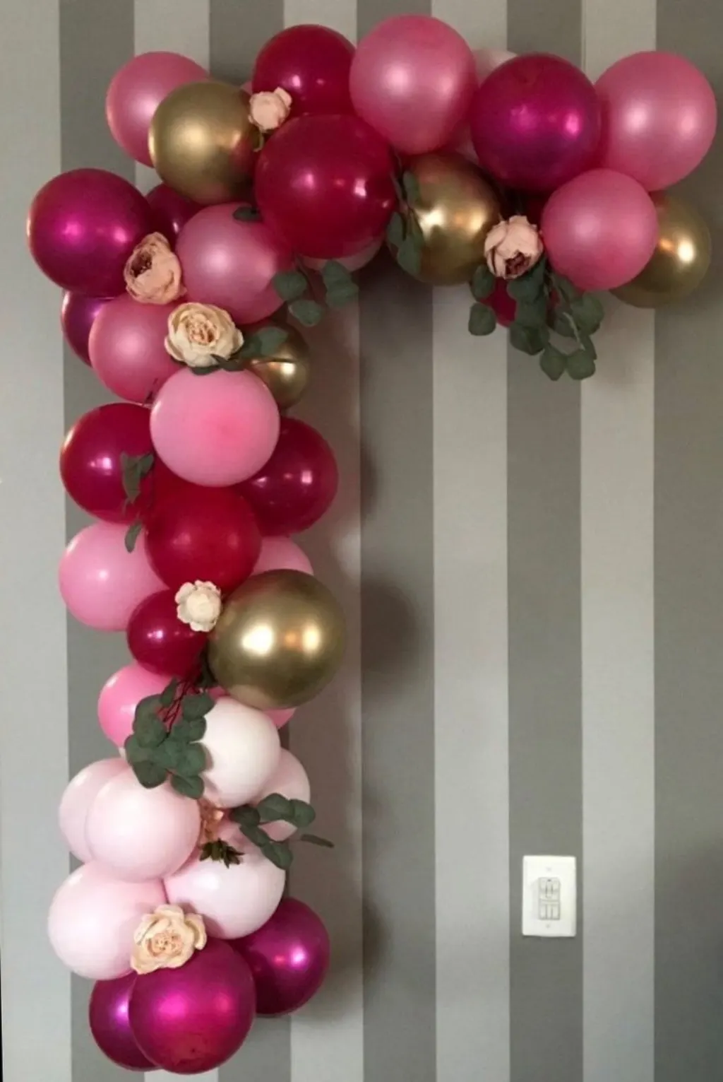 Sur Pinterest Bébé douche ballon guirlande Kit, Arche d’anniversaire fille, pompon