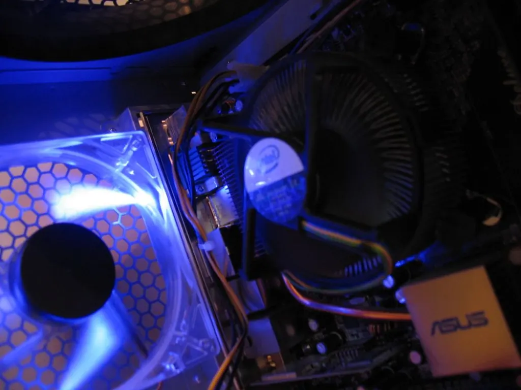 Meilleur contrôleur de ventilateur de 2019: 10 choix pour un refroidissement sans souci