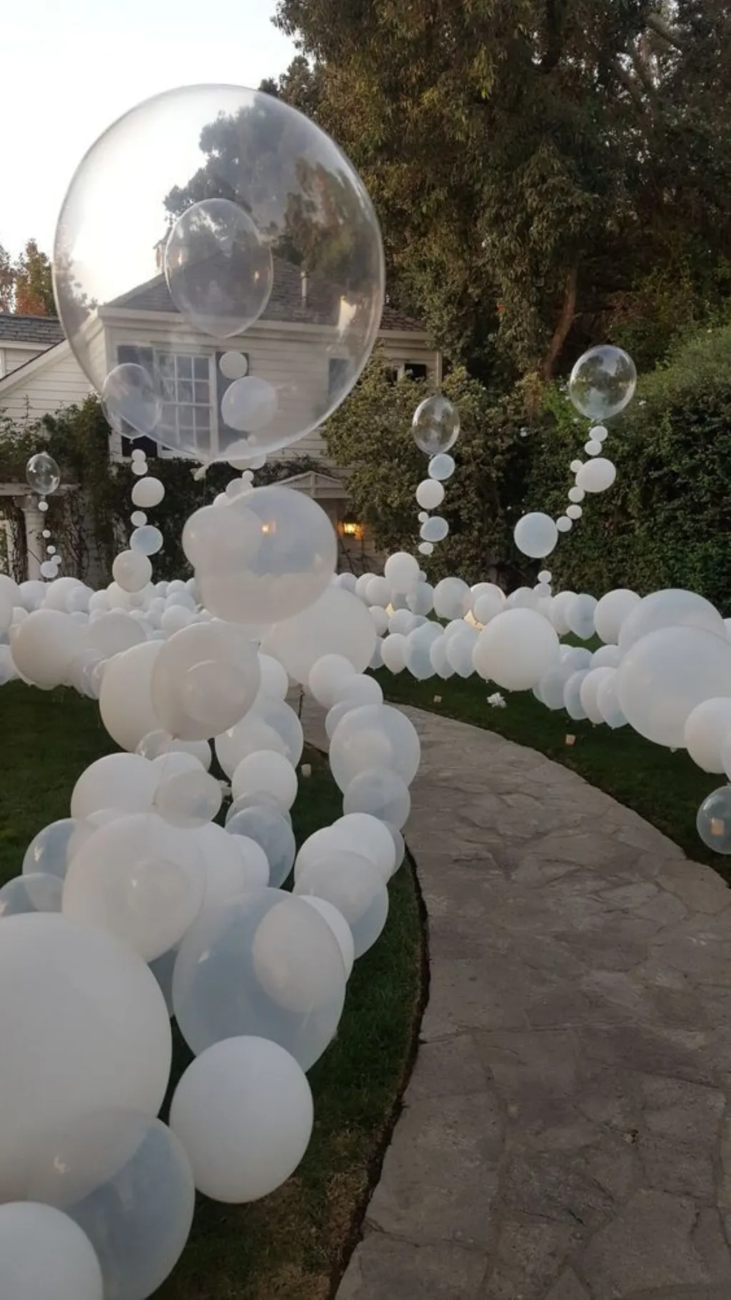 Sur Pinterest All White Party Inspiration